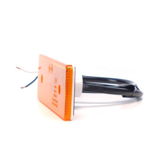 Pozičné svetlo s prizmovým dizajnom v žltej farbe a LED technológiou