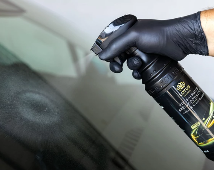 Tekutý stierač a čistič čelného skla auta 600ml