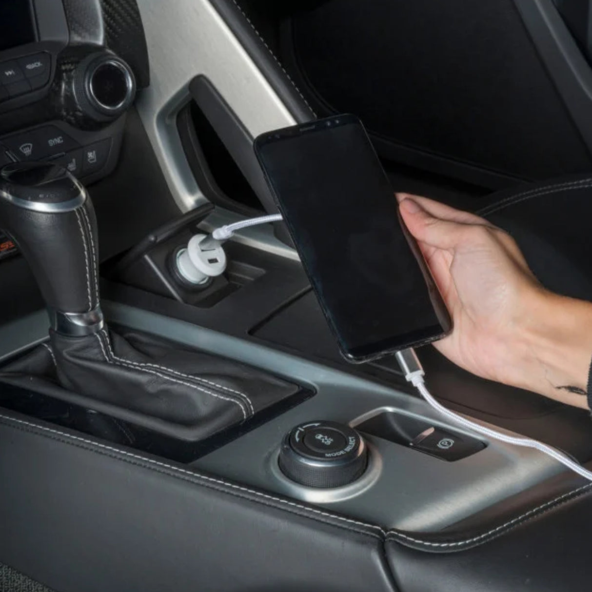 Autonabíjačka do zapaľovača s USB a Type-C výstupom