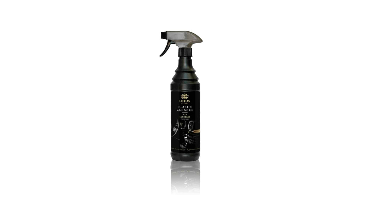 Plastový čistič a ošetrovateľ palubnej dosky 600 ml