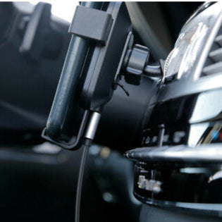 Držiak na mobil do auta s bezdrôtovým nabíjaním