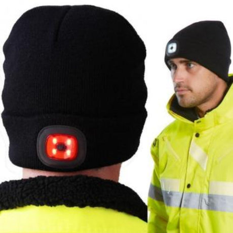 Svietiaca čiapka s dvojitými LED svetlami a možnosťou dobíjania cez USB
