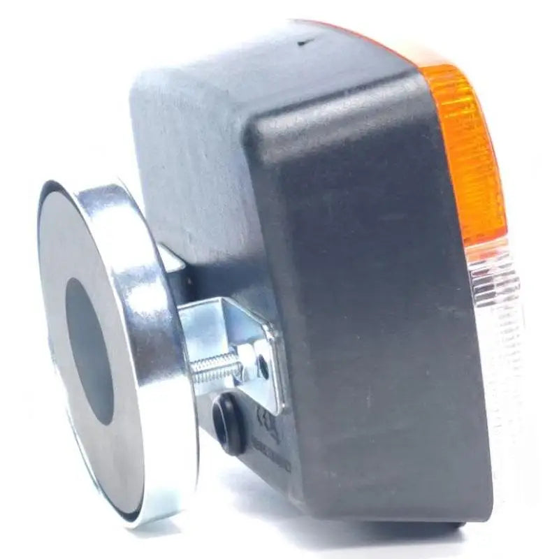 Svetlá na príves bielo magnetické
